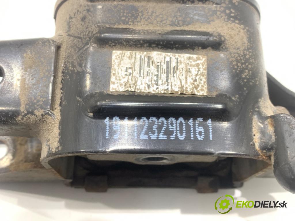 HYUNDAI i30 liftback 2020 74 kW 1.4 MPI 1368 AirBag Motor ľavy