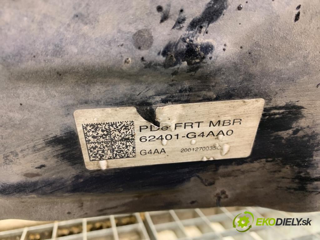 HYUNDAI i30 liftback 2020 74 kW 1.4 MPI 1368 výztuha pod motor 62401-G4AA0 (Přední výztuha)
