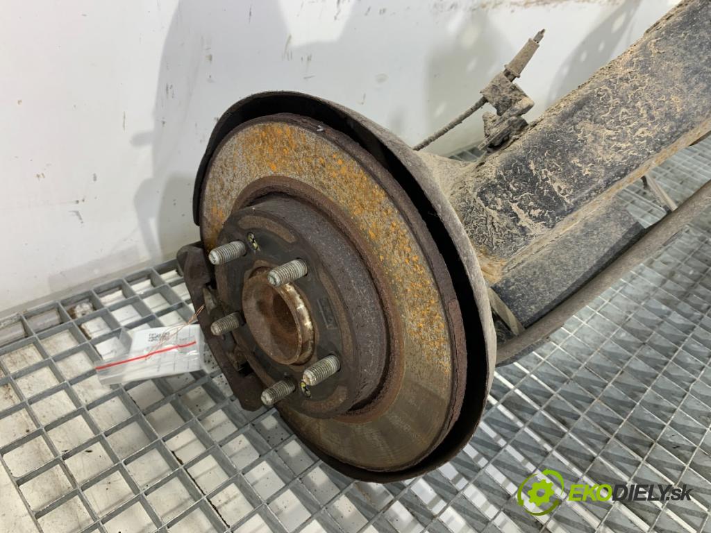 HYUNDAI i30 liftback 2020 74 kW 1.4 MPI 1368 Výstuha zad