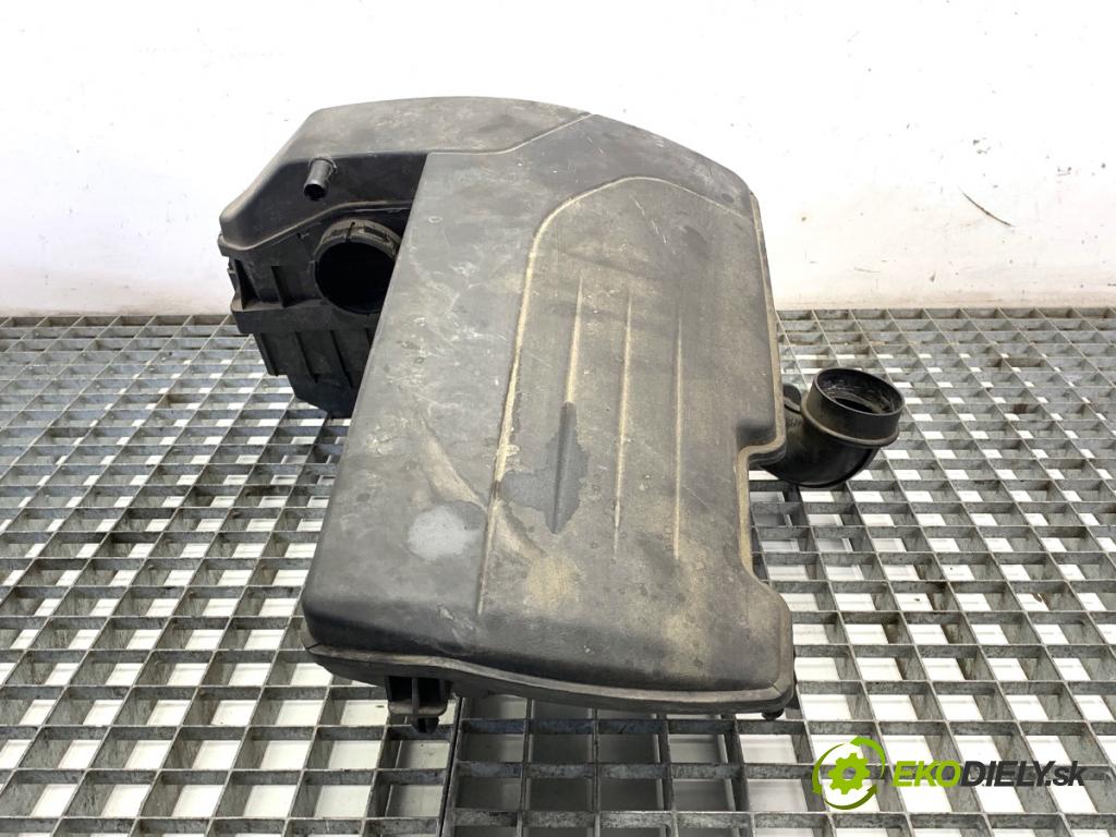 RENAULT CLIO IV liftback 2013 54 kW 1.2 16V 1149 Obal filtra vzduchu 8200517765 (Obal vzduchového filtra)
