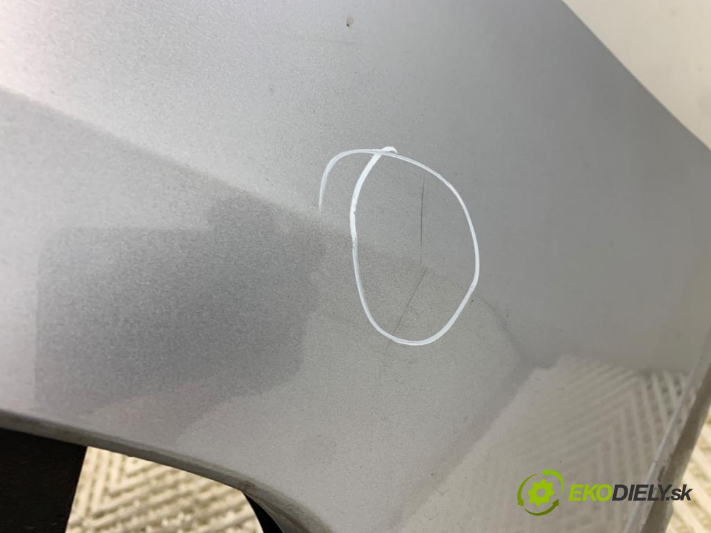 AUDI Q3 I SUV 2016 147 kW 2.0 TFSI quattro 1984 Nárazník zad LZ7G (Kľučka dverí ostatné)