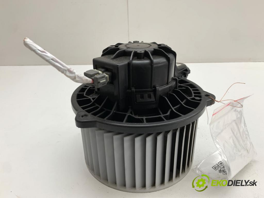 HYUNDAI i30 liftback 2020 74 kW 1.4 MPI 1368 topení 97113-A4000