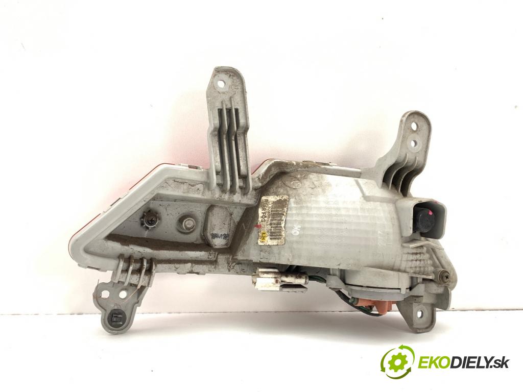 HYUNDAI i30 liftback 2020 74 kW 1.4 MPI 1368 světlo nárazníka levý zadní část 92405-G3100