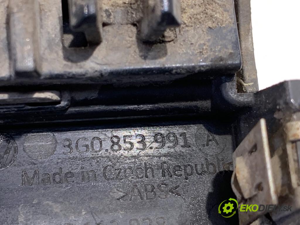 VW PASSAT B8 Kombi 2019 110 kW 2.0 TDI 1968 Lišta blatníka prahu predný ľavá strana 3G0853991A
