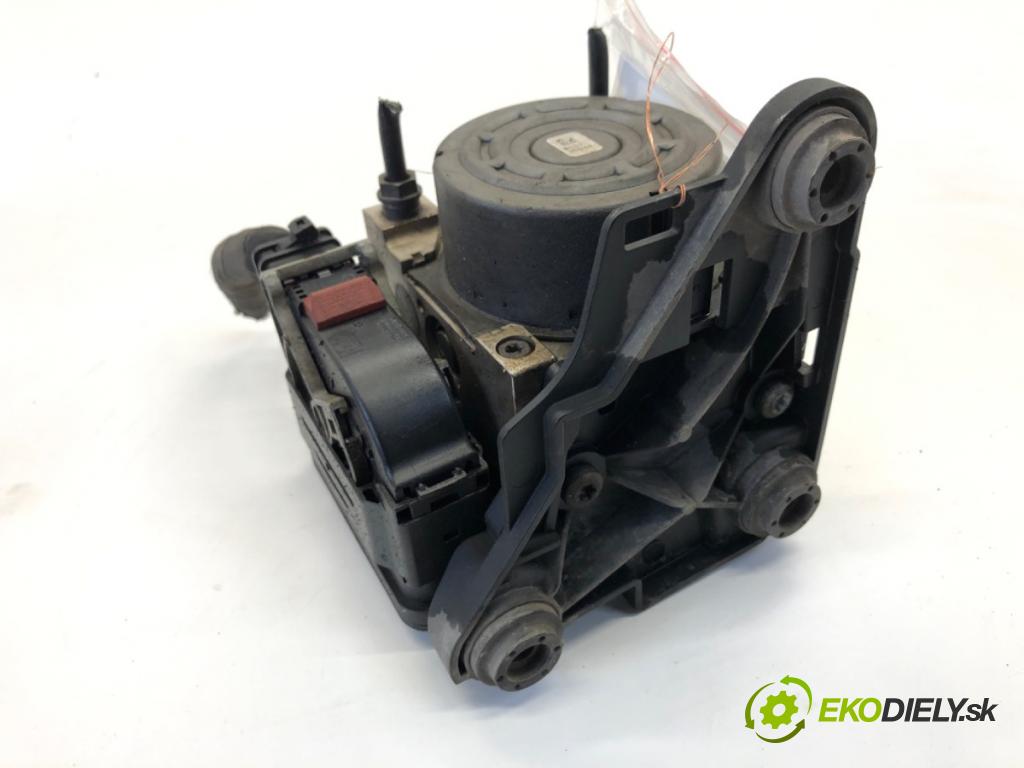VW GOLF VII Kombi 2015 77 kW 1.6 TDI 1598 Pumpa ABS 3Q0614517Q (Pumpa ABS)