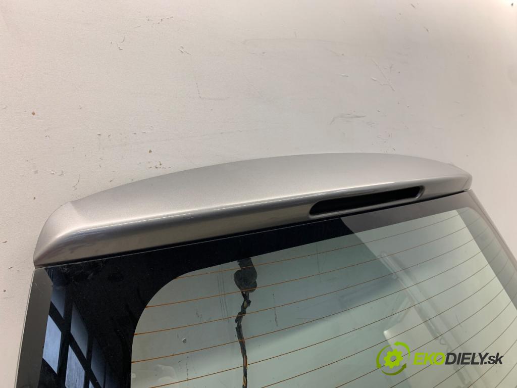 SUZUKI VITARA SUV 2021 95 kW 1.4 Hybrid (Mild Hybrid) 1373 kapota zad