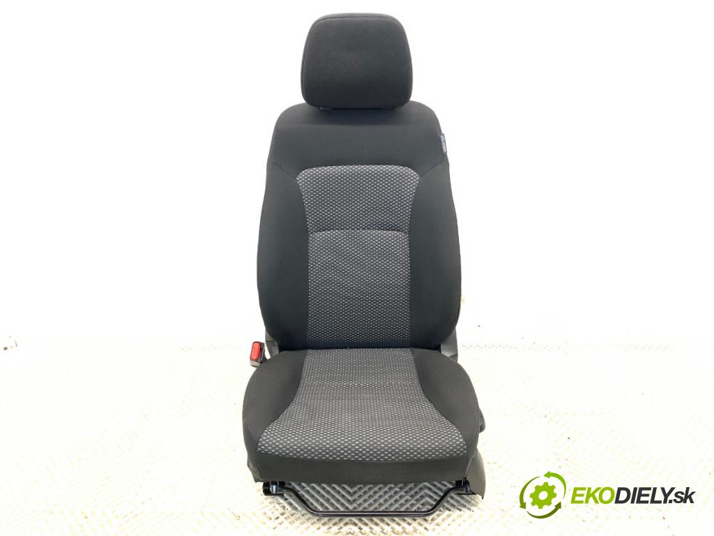 SUZUKI VITARA SUV 2021 95 kW 1.4 Hybrid (Mild Hybrid) 1373 Sedadlo ľavy predný 
