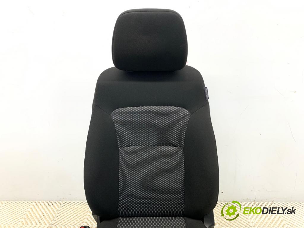 SUZUKI VITARA SUV 2021 95 kW 1.4 Hybrid (Mild Hybrid) 1373 Sedadlo ľavy predný