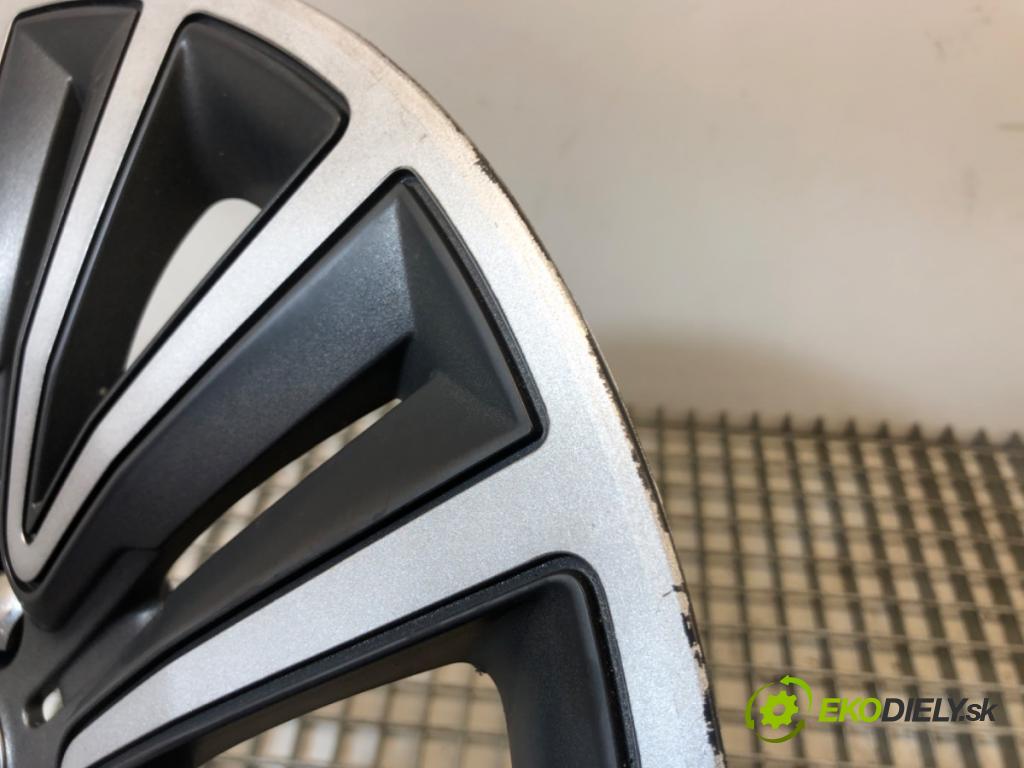 PEUGEOT 2008 I SUV 2018 60 kW 1.2 VTi 1199 puklice 1 SZT. 16
