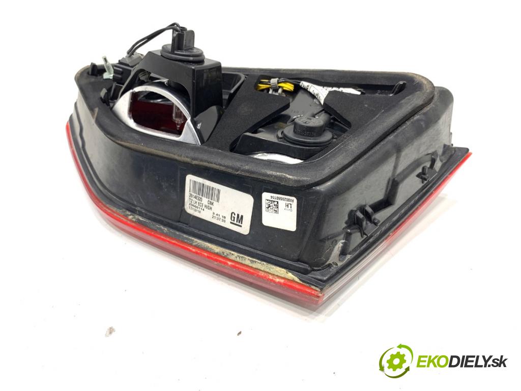 OPEL INSIGNIA B liftback 2018 147 kW 1.6 Turbo (68) 1598 světlo levý zadní část vnitřní 39148320