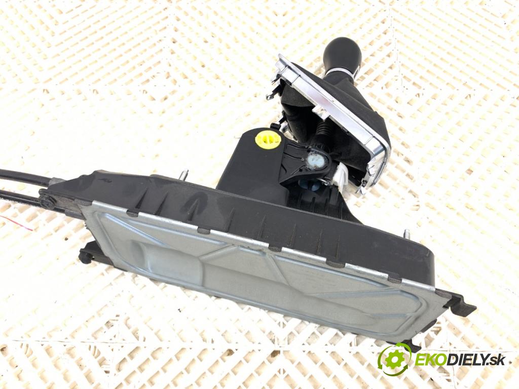 VW GOLF VII Kombi 2015 77 kW 1.6 TDI 1598 kulisa 5Q0711049AP (Řadicí páka (kulisa) )