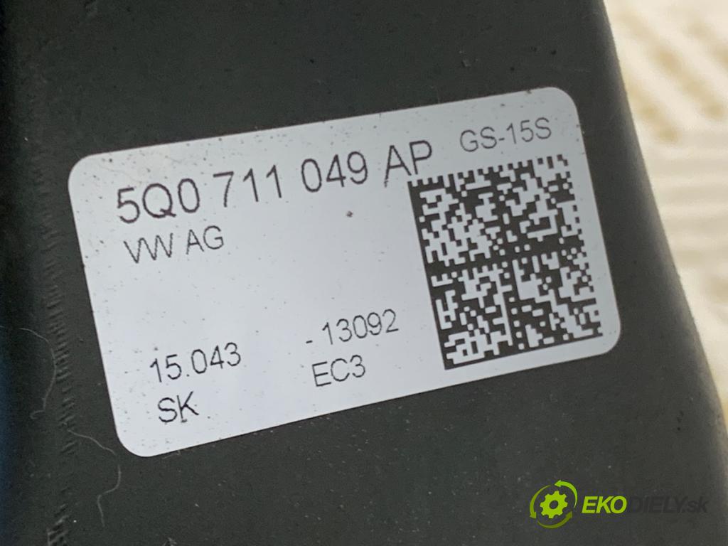 VW GOLF VII Kombi 2015 77 kW 1.6 TDI 1598 kulisa 5Q0711049AP (Řadicí páka (kulisa) )