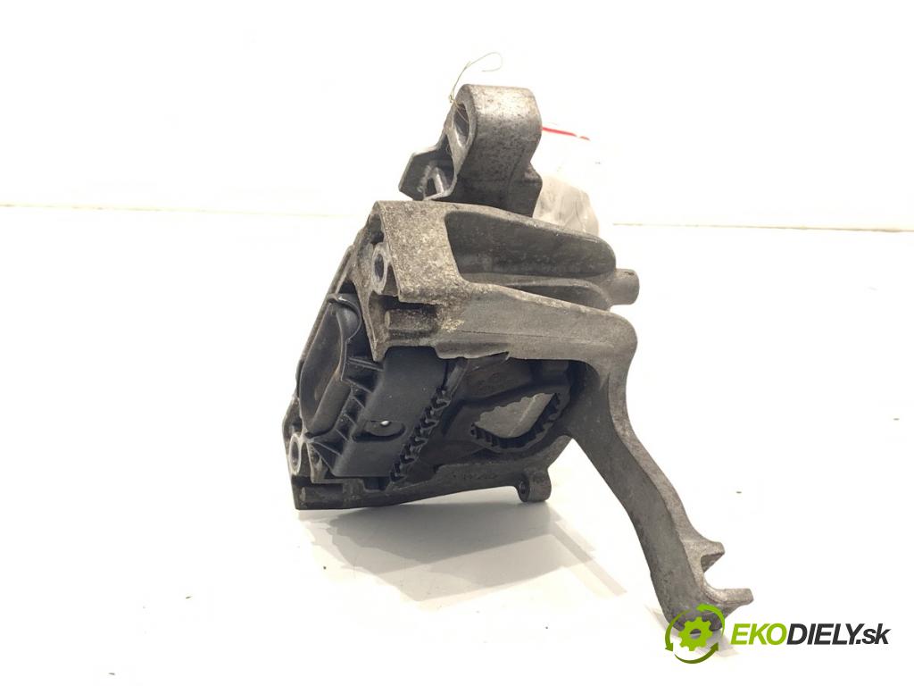 VW GOLF VII Kombi 2015 77 kW 1.6 TDI 1598 AirBag Motor pravy 5Q0199262BH