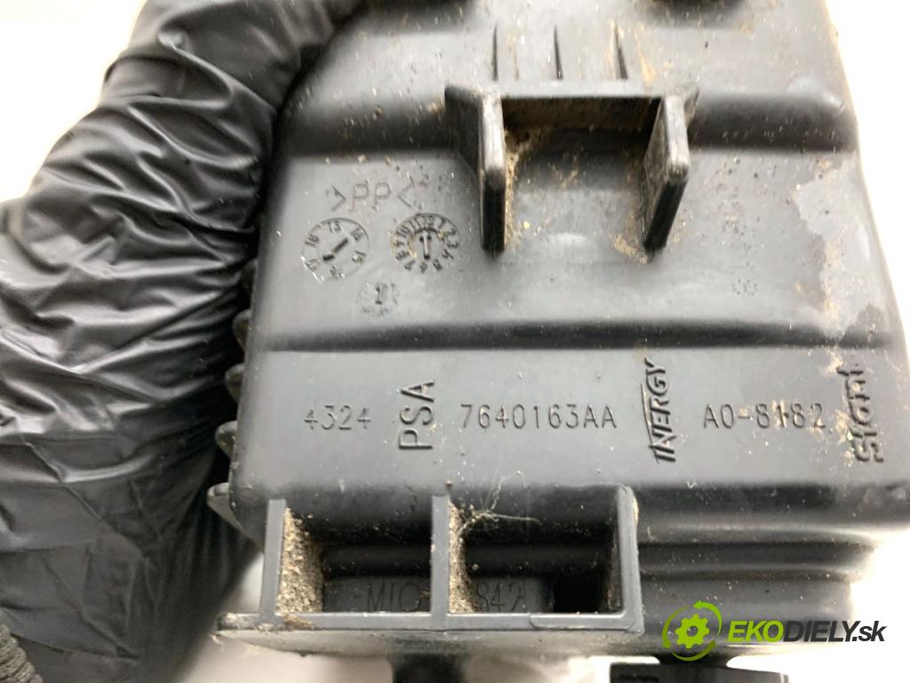 PEUGEOT 2008 I SUV 2018 60 kW 1.2 VTi 1199 filter peľový 7640163AA