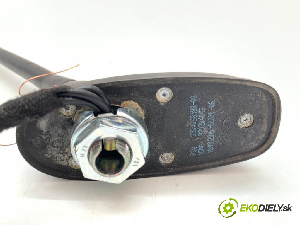 PEUGEOT 208 I liftback 2016 81 kW 1.2 THP 110 1199 ANTENA 9804058180