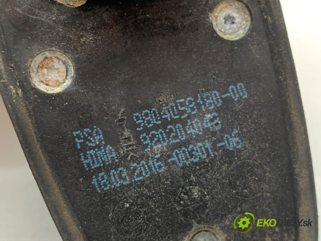 PEUGEOT 208 I liftback 2016 81 kW 1.2 THP 110 1199 ANTENA 9804058180