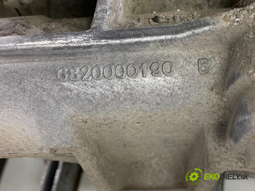 PEUGEOT 2008 I SUV 2018 60 kW 1.2 VTi 1199 řízení volantu řízení 6700003929A