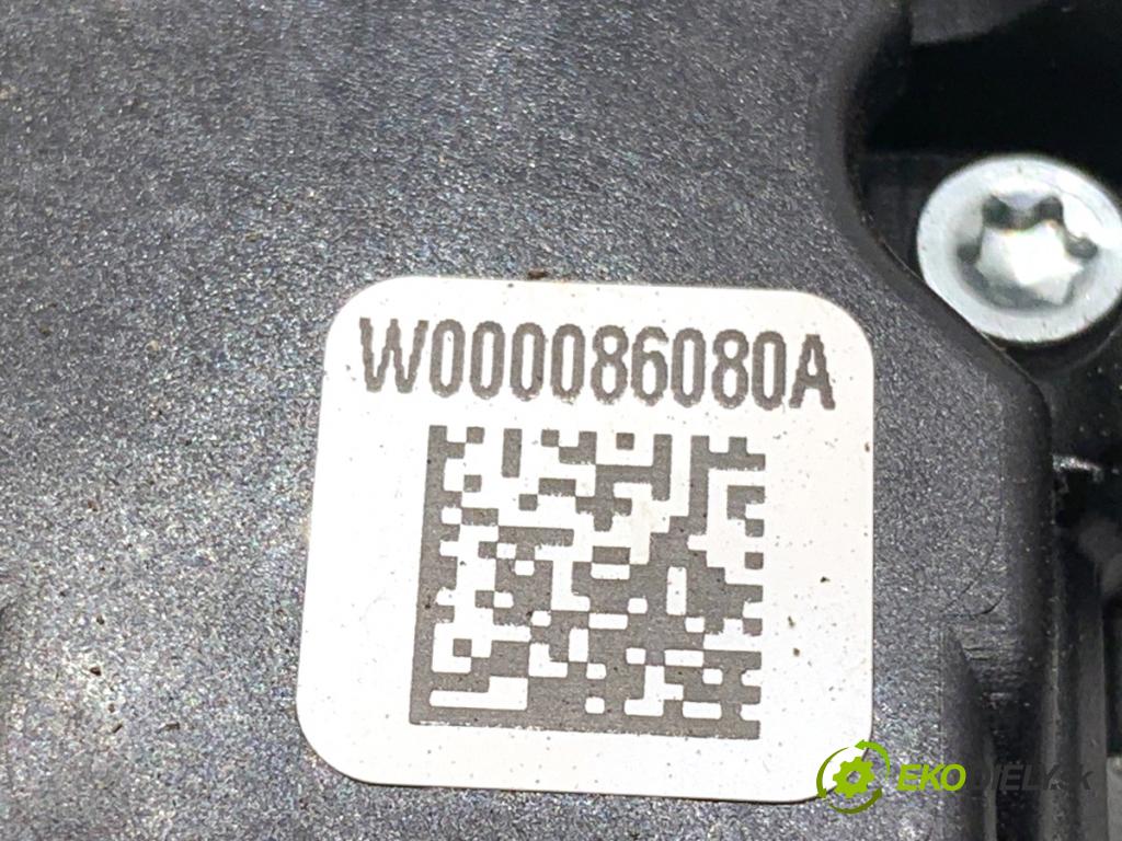 SKODA FABIA III Kombi 2017 77 kW 1.4 TDI 1422 Motor stieračov zad 5F4955711A
