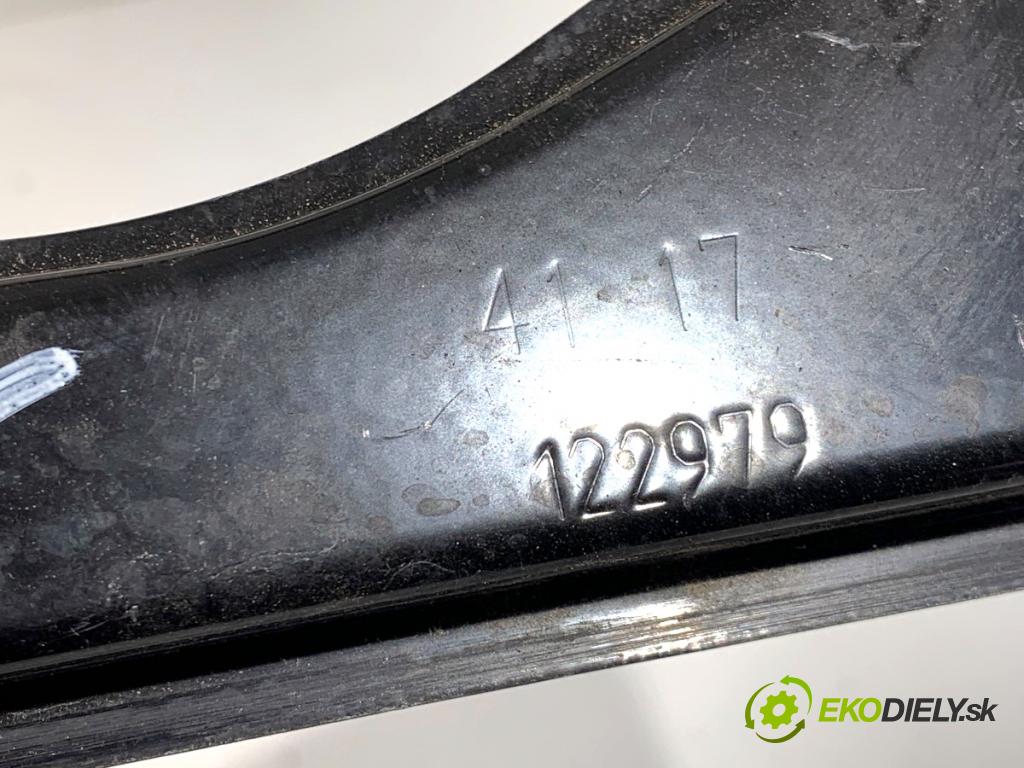 SKODA FABIA III Kombi 2017 77 kW 1.4 TDI 1422 mechanismus okna pravý zadní část