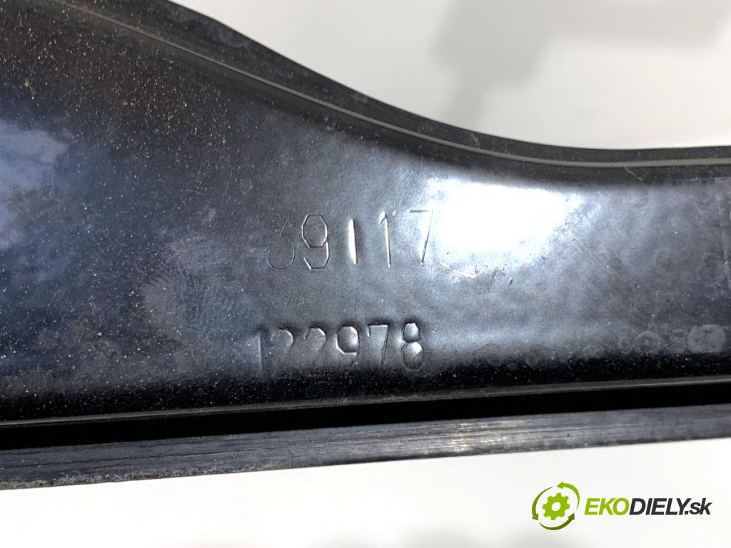 SKODA FABIA III Kombi 2017 77 kW 1.4 TDI 1422 mechanismus okna levý zadní část