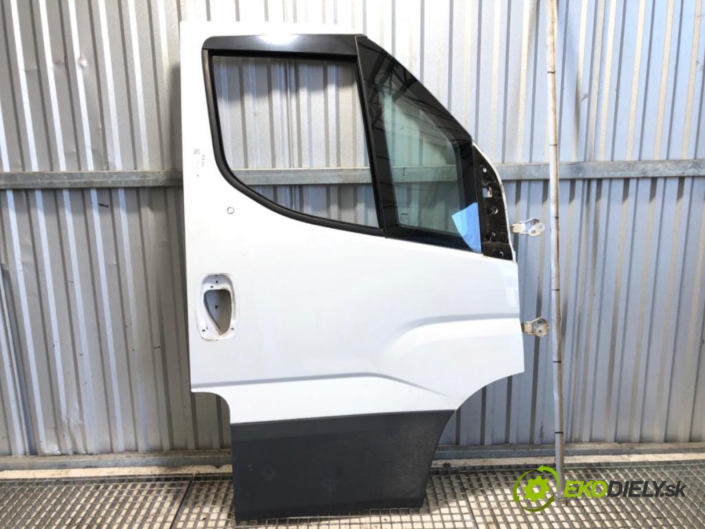 IVECO DAILY VI Skrzynia 2018 100 kW 33S14, 35S14, 35C14 2287 dveře pravý přední část 