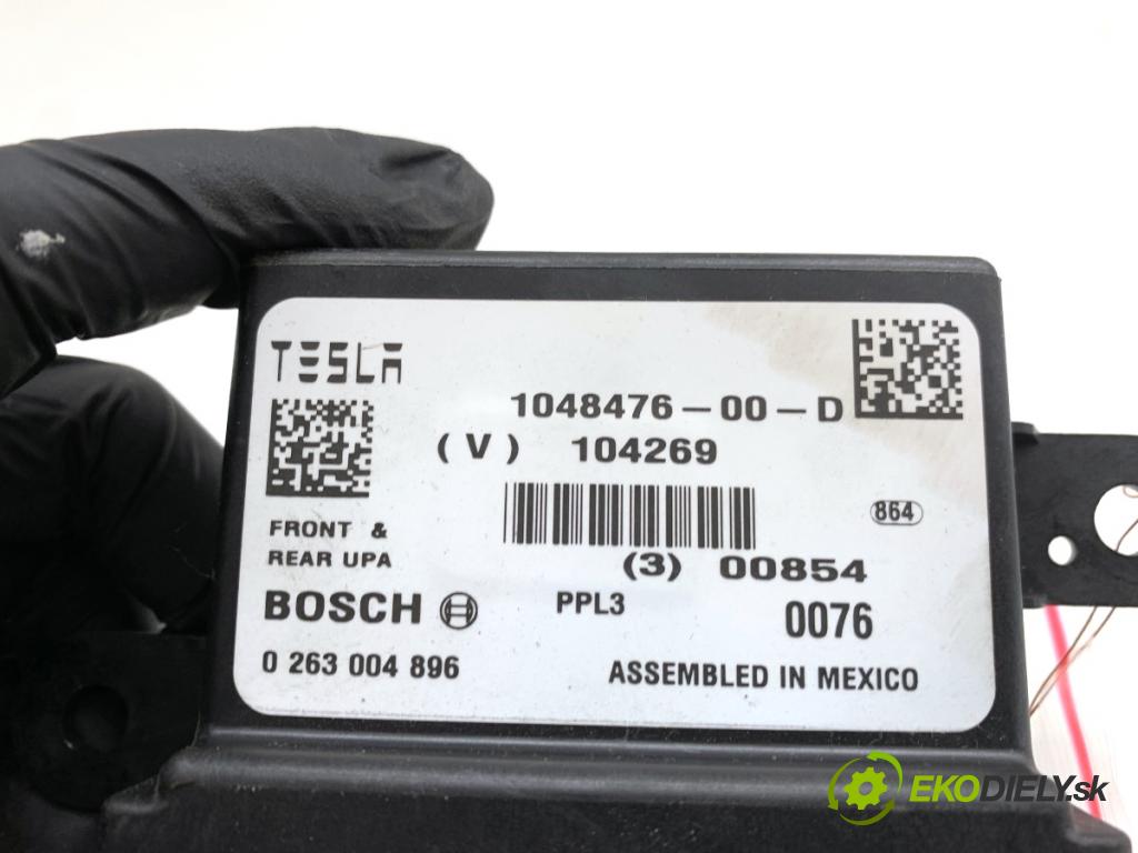 TESLA MODEL S liftback 2016 310 kW 85D AWD  Modul PDC 1048476-00-D (Riadiaca jednotka ostatné)