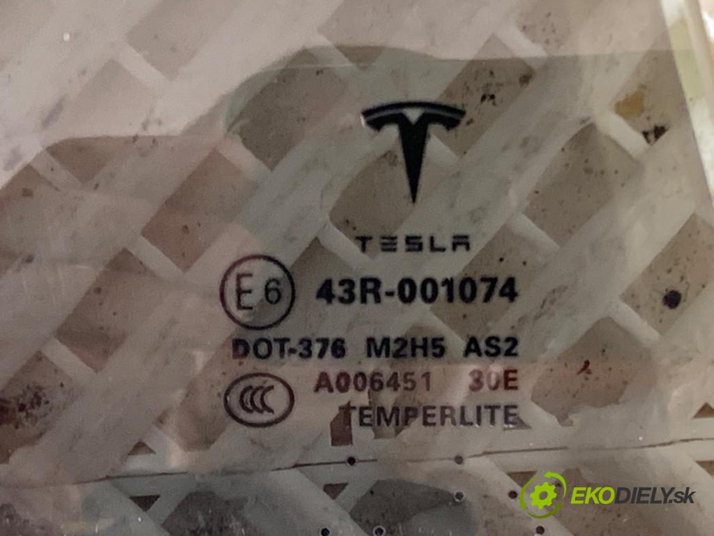 TESLA MODEL S liftback 2016 310 kW 85D AWD  Okno pravy zad