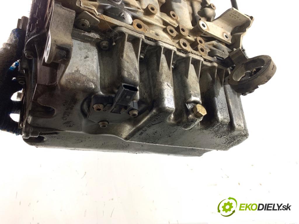 VW GOLF VII Kombi 2015 77 kW 1.6 TDI 1598 Motor CLH (Motor)