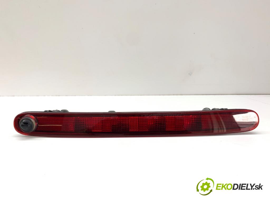 SUZUKI VITARA SUV 2021 95 kW 1.4 Hybrid (Mild Hybrid) 1373 Svetlo brzdových svetiel 35810-71LA