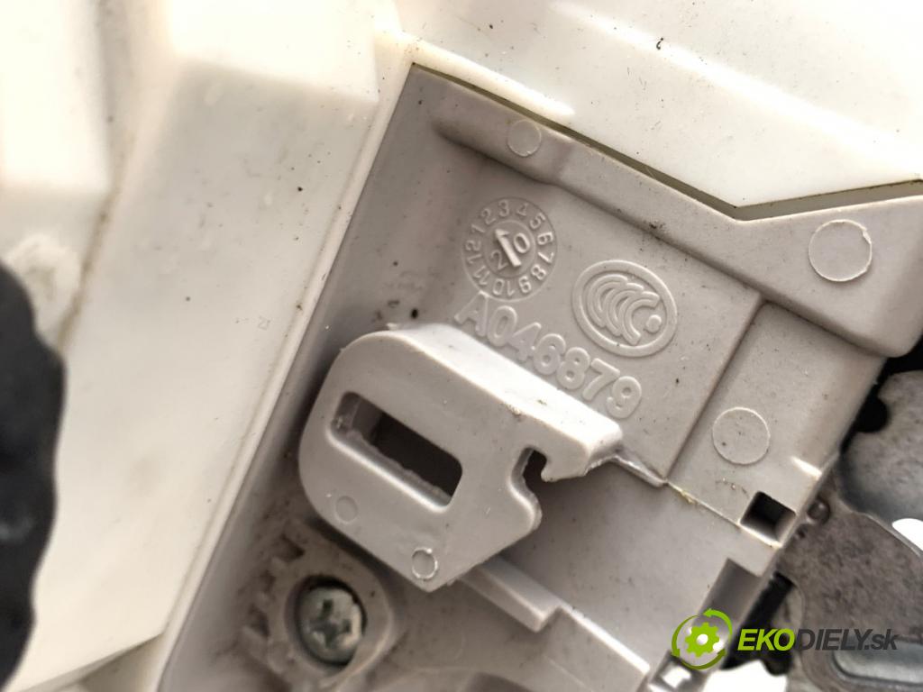 AUDI A5 F5 liftback 2020 140 kW 40 TDI 1968 zámok dveře pravý přední část 8X1837016C