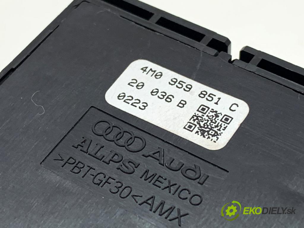 AUDI A5 F5 liftback 2020 140 kW 40 TDI 1968 přepínač oken 4M0959851C (Páčky pod volantem)