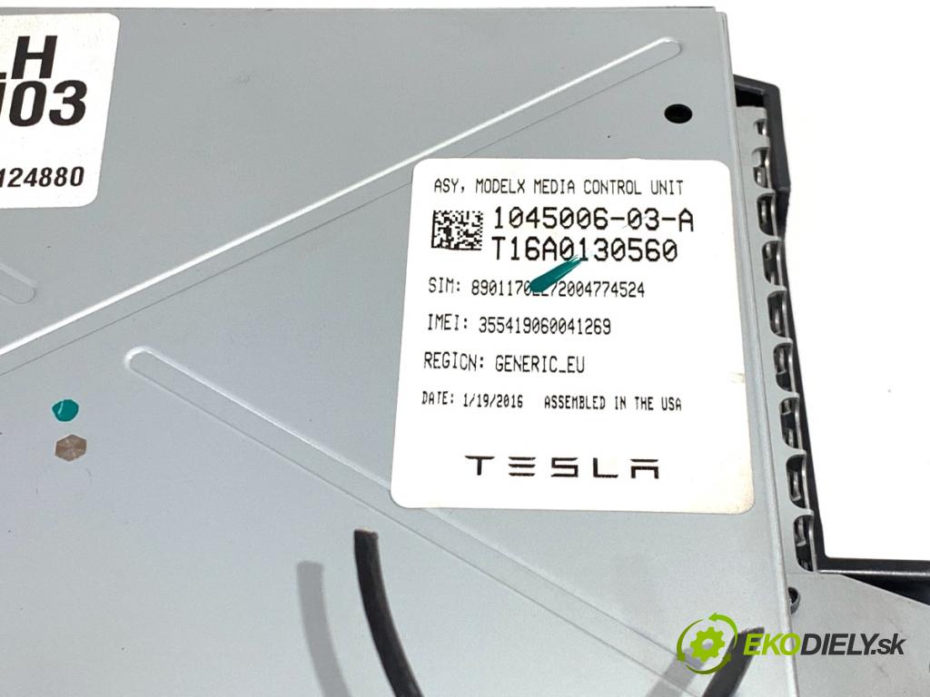 TESLA MODEL S liftback 2016 310 kW 85D AWD Dislpej obrazovka 1045006-03-A