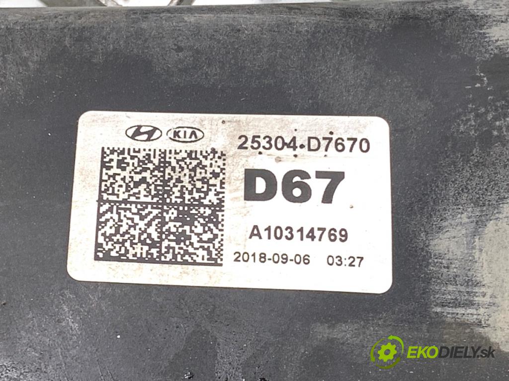 KIA SPORTAGE IV SUV 2018 136 kW 2.0 CRDi 1995 Ventilátor chladiča 25304-D7670 (Ventilátor)