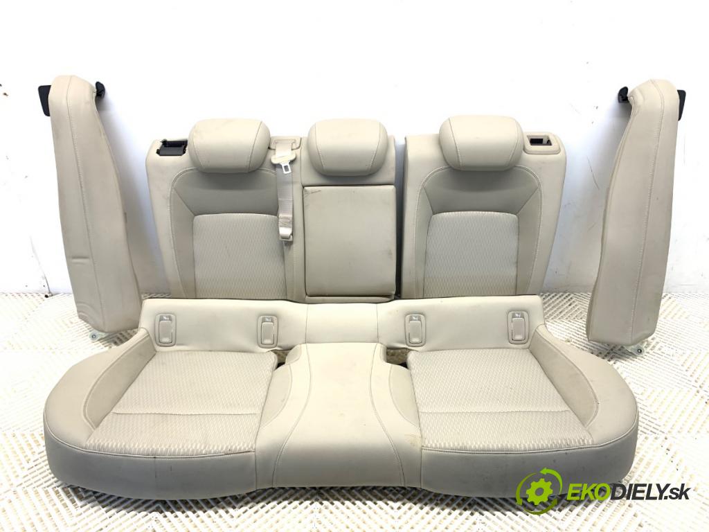 OPEL INSIGNIA B Kombi 2017 121 kW 1.5 (35) 1490 Sedadlo druhý rad 