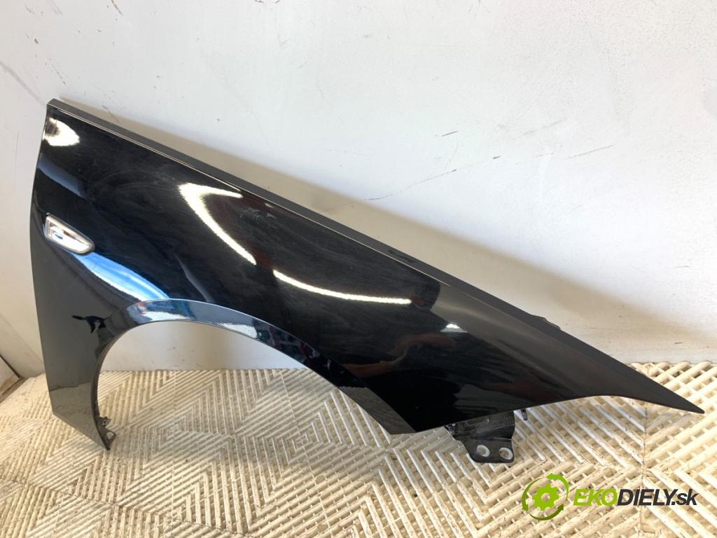 OPEL INSIGNIA B Kombi 2017 121 kW 1.5 (35) 1490 Blatník pravy predný Z22Y
