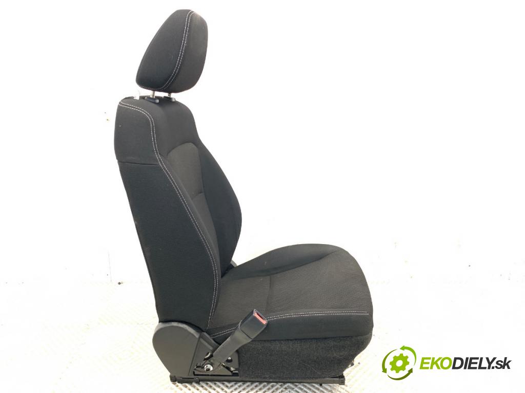 SUZUKI SX4 liftback 2019 103 kW 1.4 T (AKK 414) 1373 Sedadlo ľavy predný