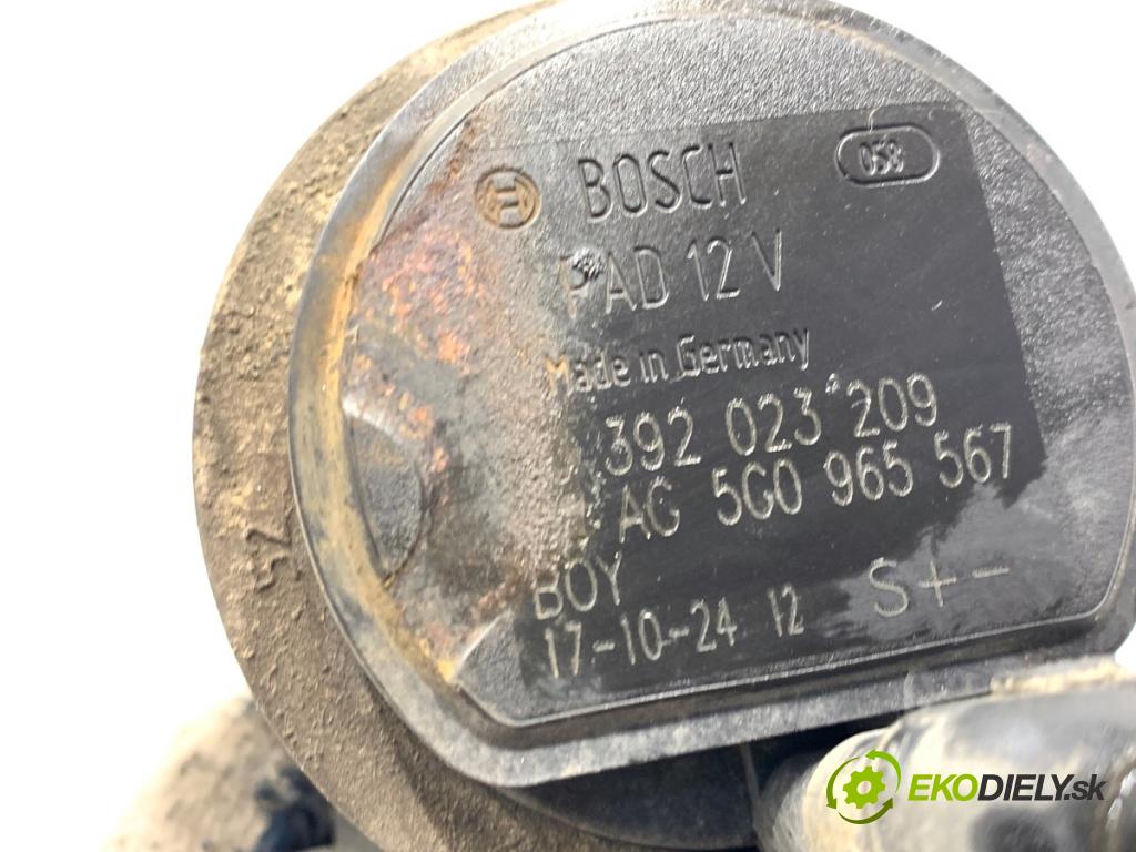 SKODA FABIA III Kombi 2017 77 kW 1.4 TDI 1422 DALŠÍ: Pumpa vody 5G0965567 (Vodná pumpa)