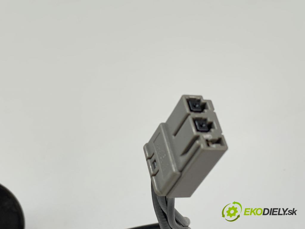 SUZUKI VITARA SUV 2021 95 kW 1.4 Hybrid (Mild Hybrid) 1373 ANTENA