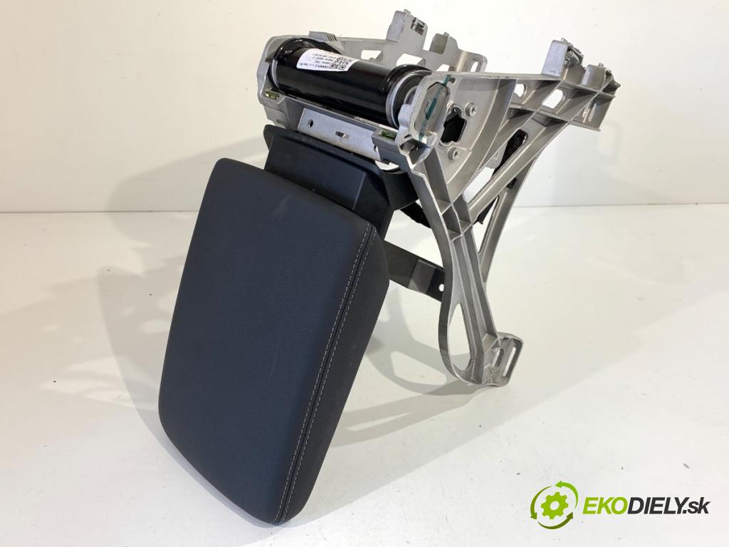 AUDI A5 F5 liftback 2020 140 kW 40 TDI 1968 loketní opěrka 8W0864283E (Loketní opěrka)