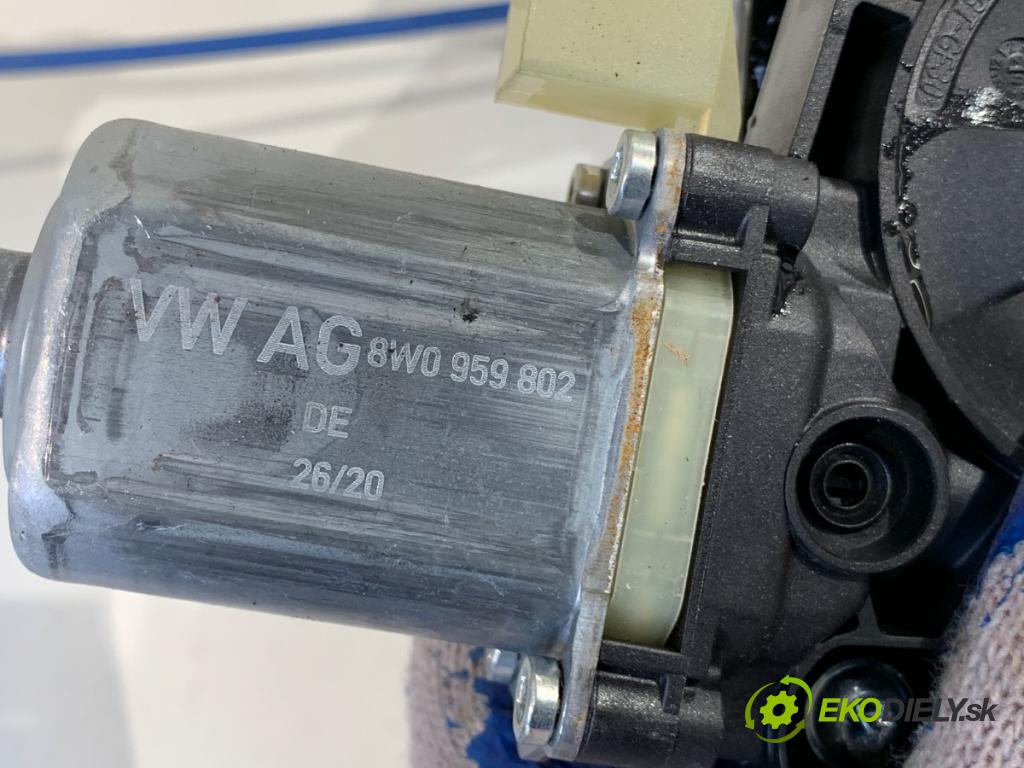 AUDI A5 F5 liftback 2020 140 kW 40 TDI 1968 mechanismus okna pravý zadní část 8W8839462