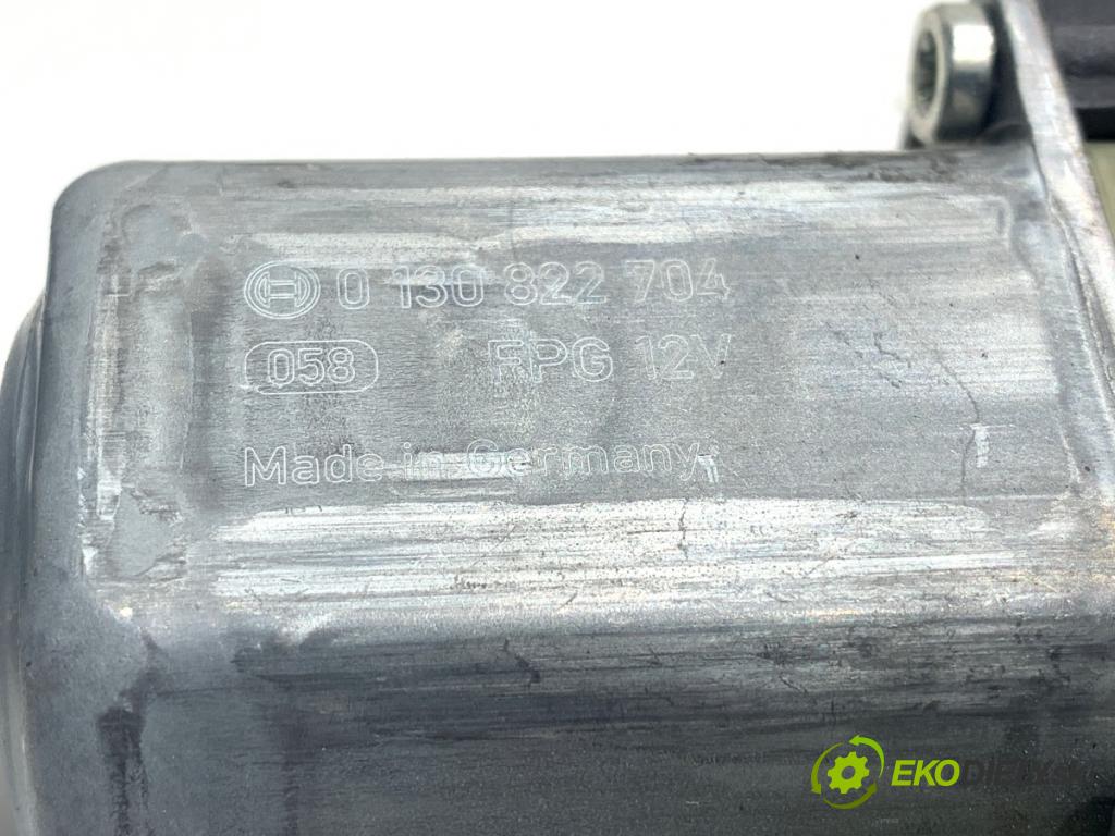 AUDI A5 F5 liftback 2020 140 kW 40 TDI 1968 mechanismus okna levý přední část 8W8837461