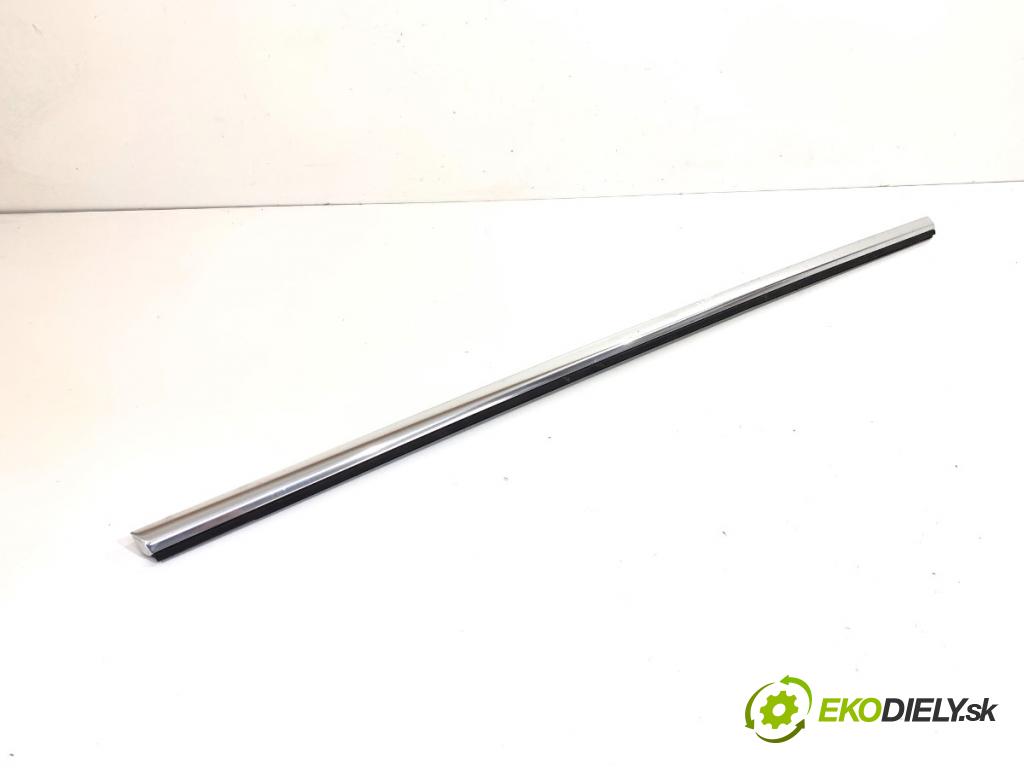 AUDI A5 F5 liftback 2020 140 kW 40 TDI 1968 Lišta Sbírání: zad pravy 8W8853764