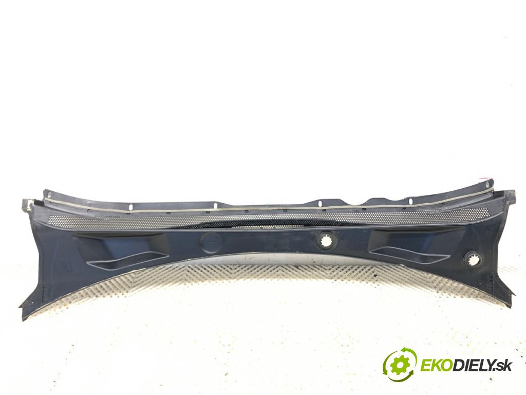 OPEL INSIGNIA B Kombi 2017 121 kW 1.5 (35) 1490 torpédo plast pod čelní okno 39126650 (Plast pod čelním sklem)