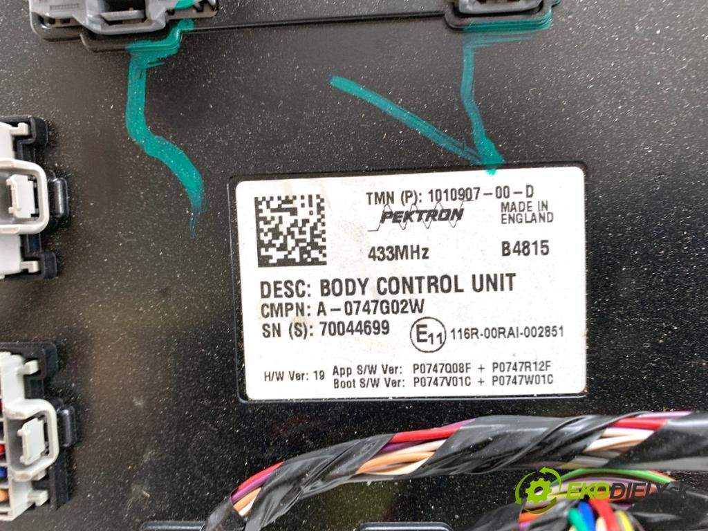 TESLA MODEL S liftback 2016 310 kW 85D AWD  modul komfortu 1010907-00-D (Komfortní modul)