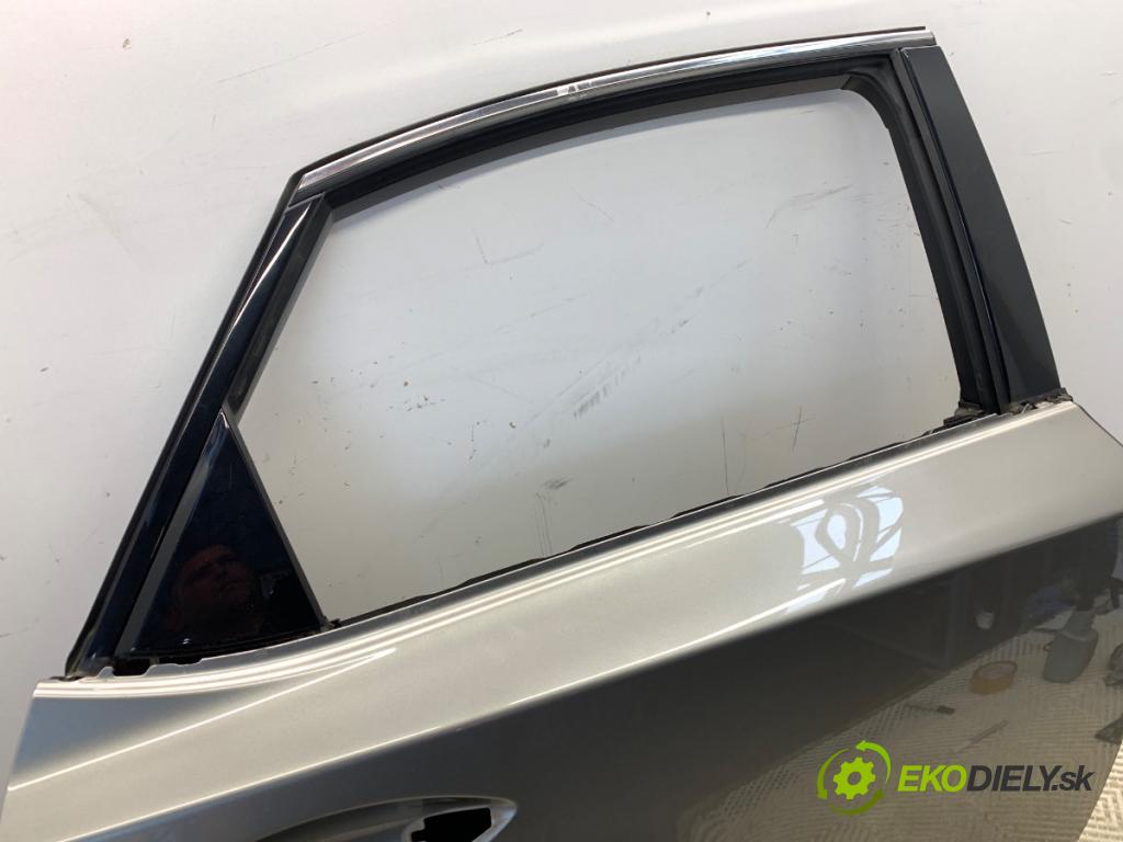 LEXUS NX SUV 2015 145 kW 300h AWD (AYZ15) 2494 Dvere pravy zad