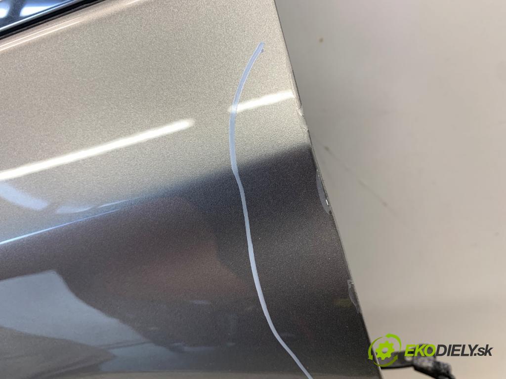 LEXUS NX SUV 2015 145 kW 300h AWD (AYZ15) 2494 Dvere pravy predný