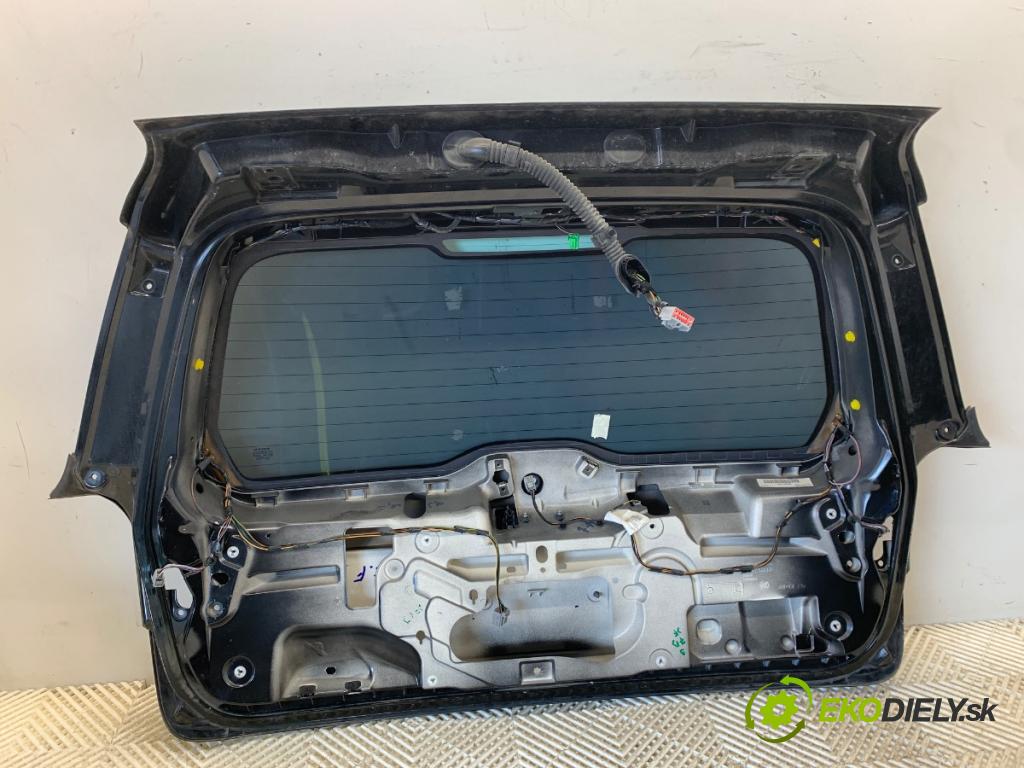 VOLVO V70 III Kombi 2010 170 kW 2.5 T 2521 kapota zad 019