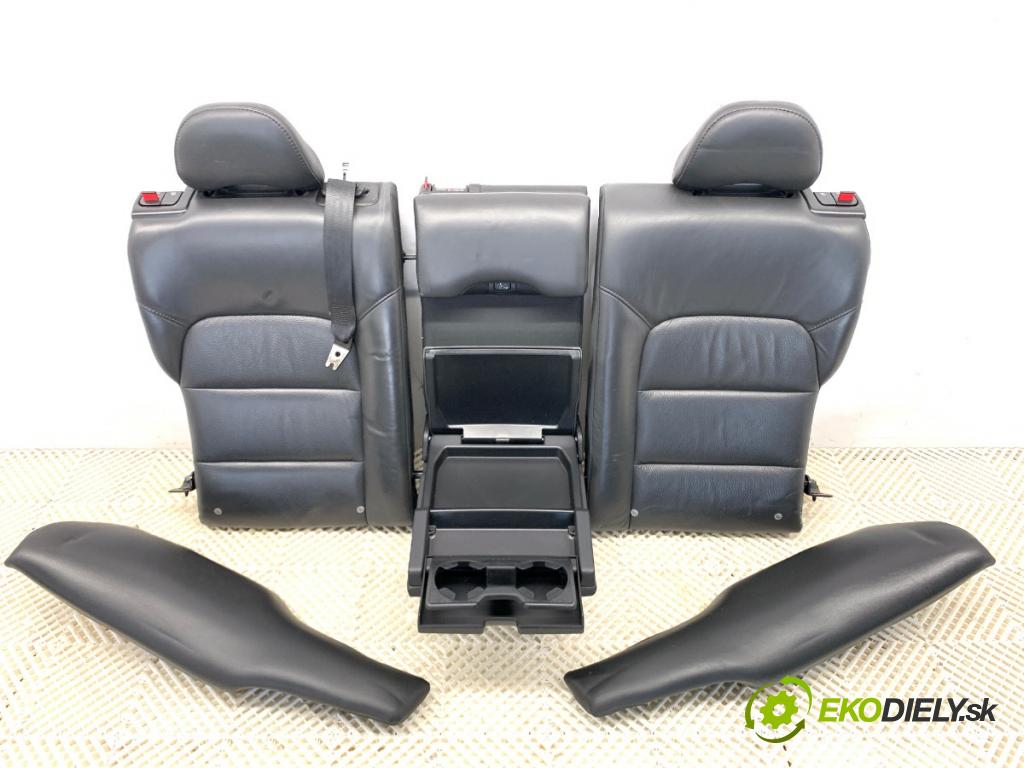 VOLVO V70 III Kombi 2010 170 kW 2.5 T 2521 sedadlo druhý VLÁDA: