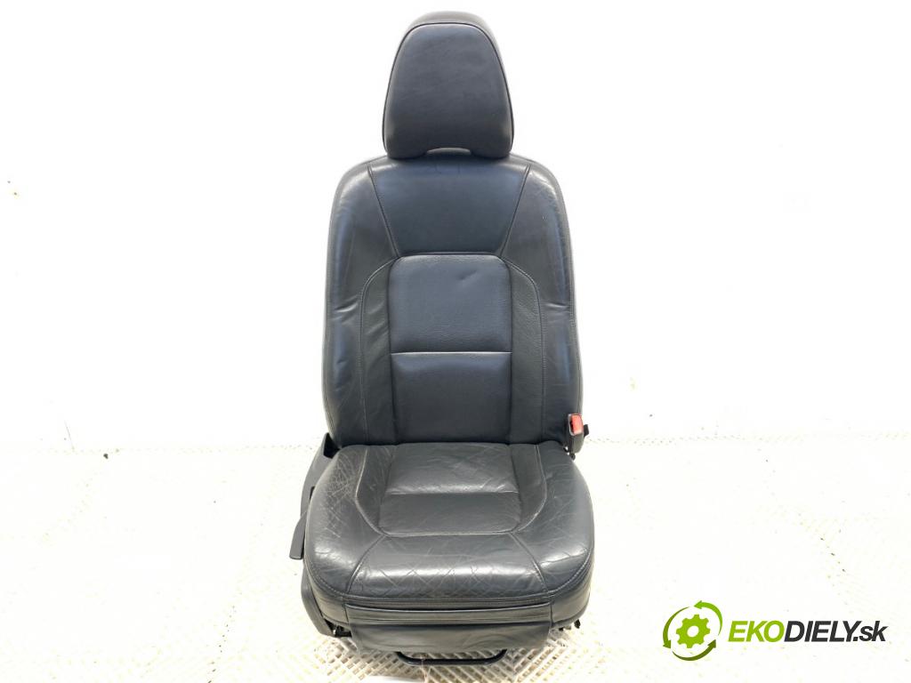 VOLVO V70 III Kombi 2010 170 kW 2.5 T 2521 Sedadlo pravy predný 