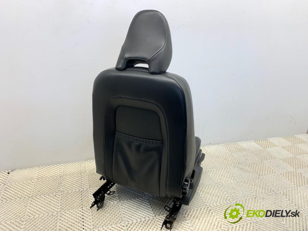 VOLVO V70 III Kombi 2010 170 kW 2.5 T 2521 Sedadlo pravy predný